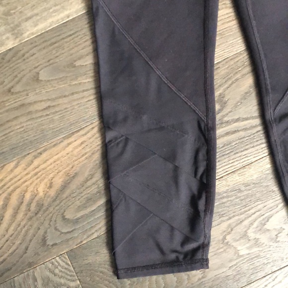 Ivivva Black mesh leggings - Picture 5 of 9
